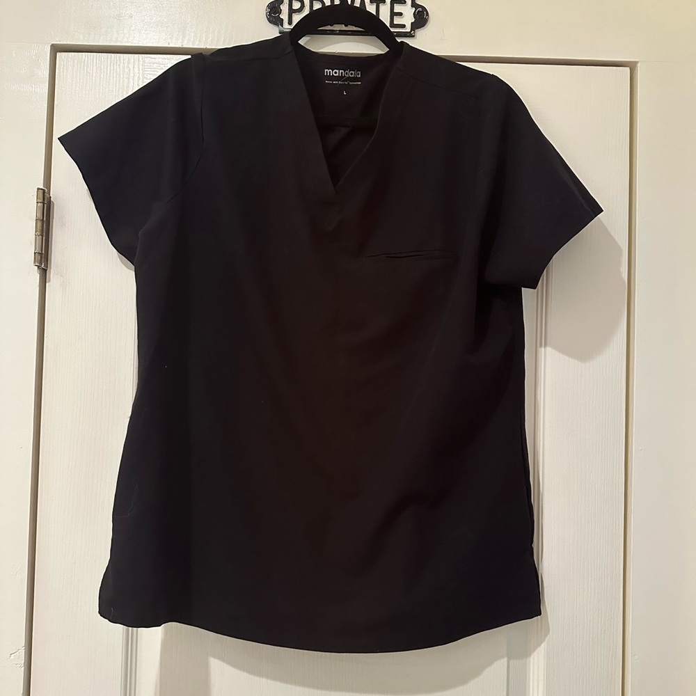 Large Mandala Single Pocket Scrub Top